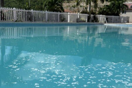 House 2 bedrooms, with pool