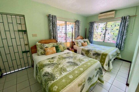 Bed and breakfast 1 bedroom, with pool