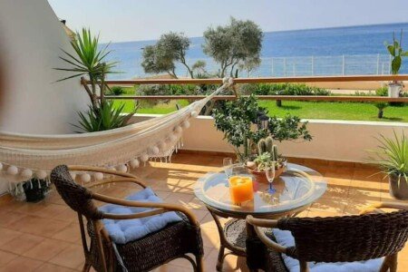 Apartment 2 guests, with pool