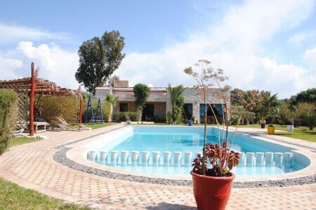 Maison tout confort, 3 chambres, avec piscine