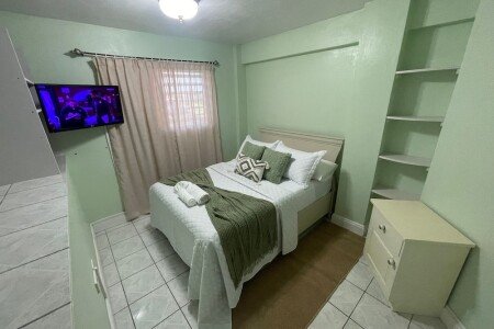 House 2 bedrooms, with garden