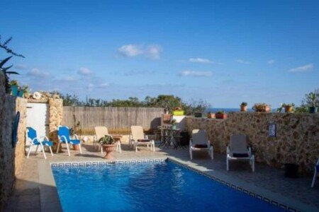 Bed and breakfast 4 camere, con piscina