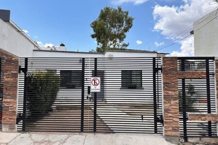 Casa 2 habitaciones, con aire acondicionado