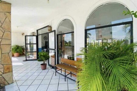 Hotel con aire acondicionado