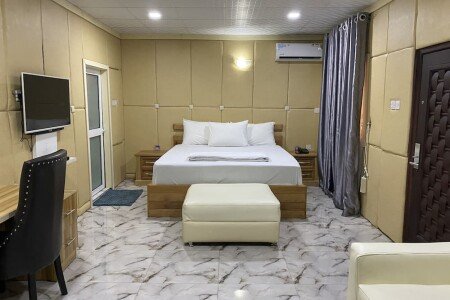 Wohnung 1 Schlafzimmer, mit Fitnessstudio