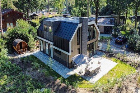 Maison traditionnelle, 5 chambres, avec piscine