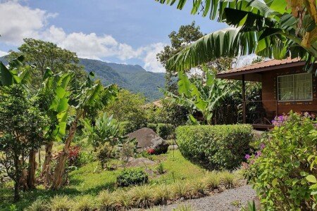 Casa 1 habitación, con jardín