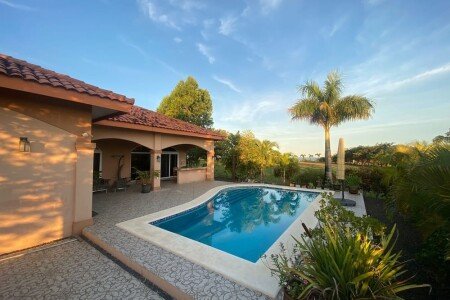 Villa 3 habitaciones, con piscina