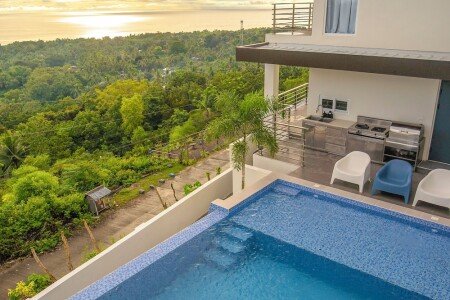 House 3 bedrooms, with pool