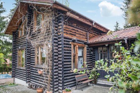 House 3 bedrooms, with pool