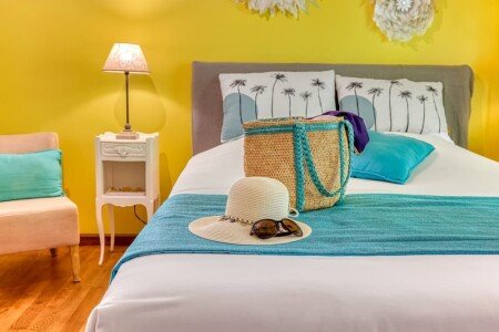 Bed and breakfast design, 1 chambre, avec piscine