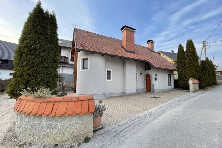 Casa 2 camere, con giardino