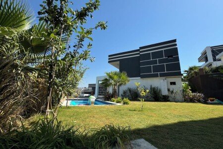 Villa 4 chambres, avec piscine