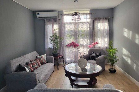 House 3 bedrooms, with garden