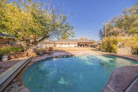 House 5 bedrooms, with jacuzzi