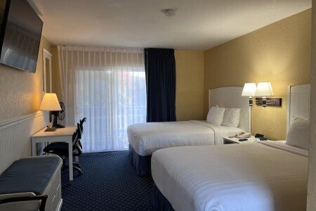 Bed and breakfast 1 bedroom, with pool