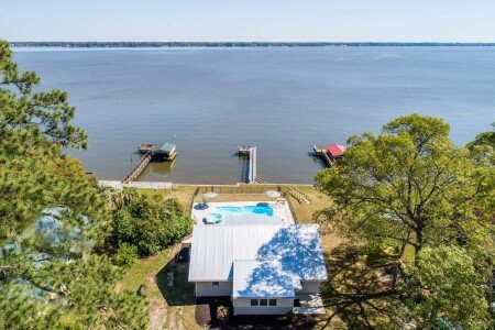 House 4 bedrooms, with jacuzzi