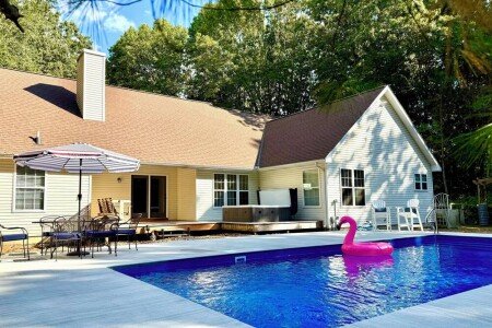 House 4 bedrooms, with jacuzzi