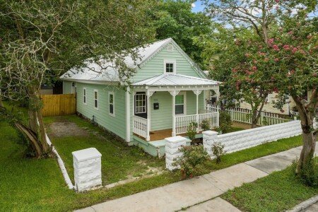 House 2 bedrooms, with air conditioning