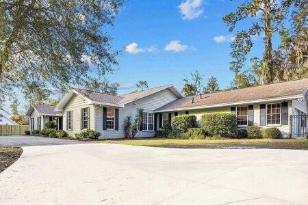 House 5 bedrooms, with jacuzzi