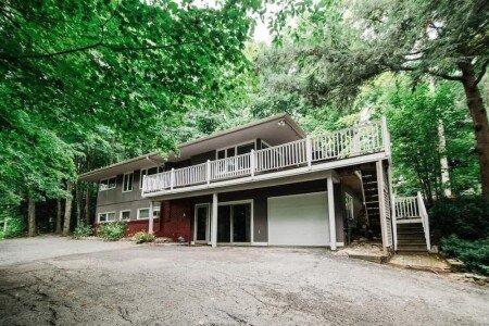 House 4 bedrooms, with jacuzzi