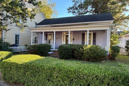 House 3 bedrooms, with garden