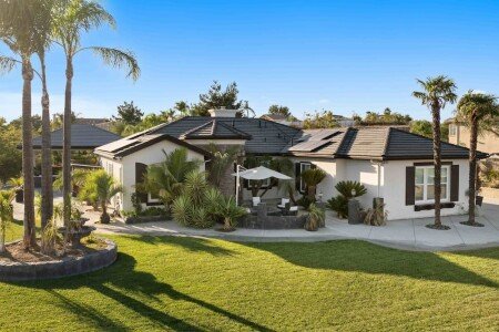 House 4 bedrooms, with jacuzzi