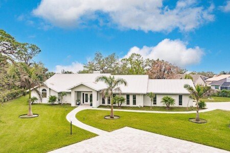 House 4 bedrooms, with jacuzzi