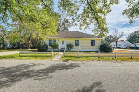 House 3 bedrooms, with garden