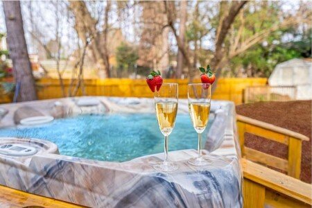 House 4 bedrooms, with jacuzzi