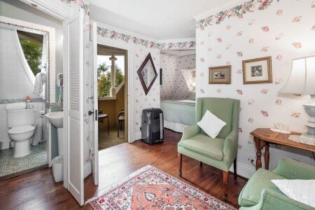 Bed and breakfast 1 bedroom, with air conditioning