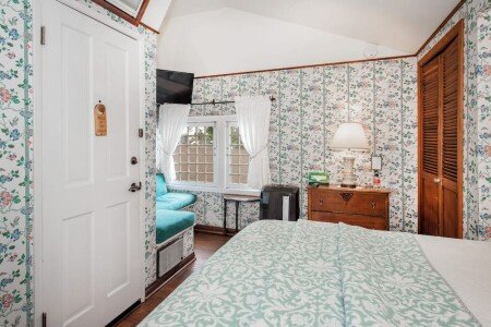 Bed and breakfast 1 bedroom, with air conditioning