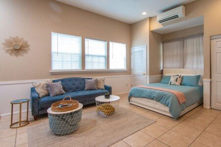 Bed and breakfast 1 bedroom, with garden