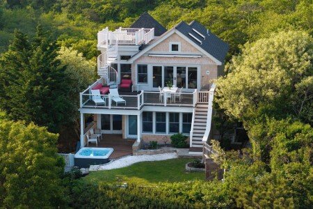 House 4 bedrooms, with jacuzzi