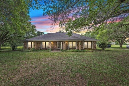 House 3 bedrooms, with jacuzzi