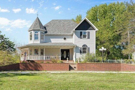 House 4 bedrooms, with jacuzzi