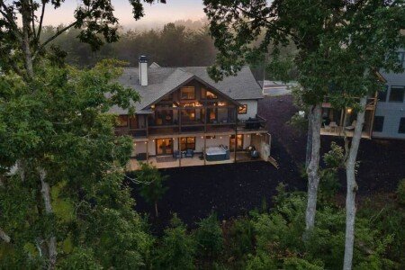 House 4 bedrooms, with jacuzzi