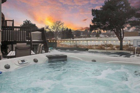 House 4 bedrooms, with jacuzzi