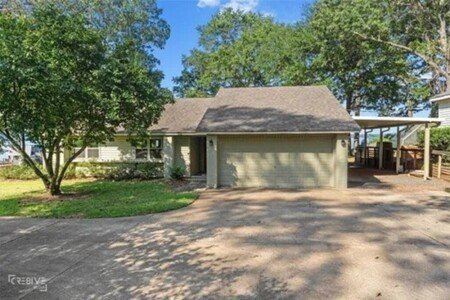 House 3 bedrooms, with air conditioning