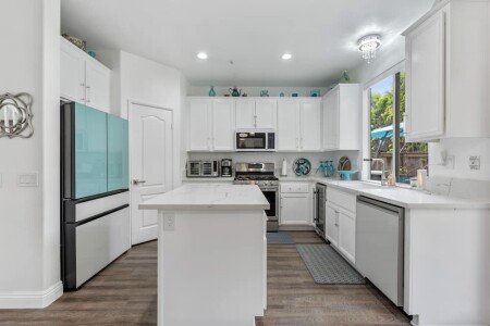 House 6 bedrooms, with jacuzzi