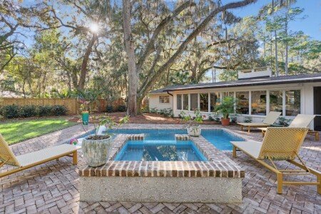 House 4 bedrooms, with jacuzzi