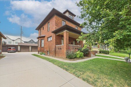 House 4 bedrooms, with jacuzzi