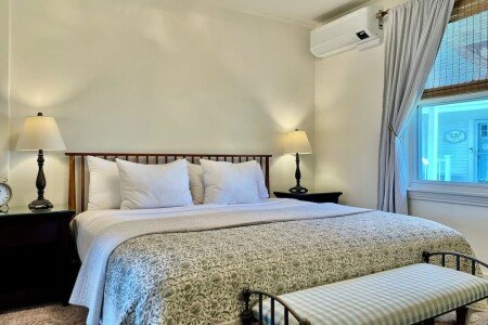 Bed and breakfast 1 bedroom, with garden