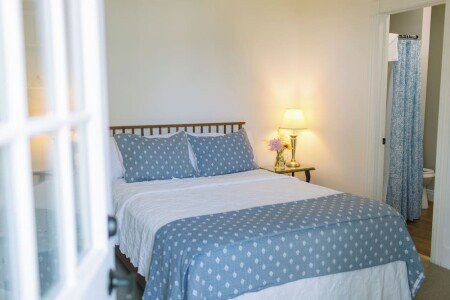 Bed and breakfast 1 bedroom, with garden