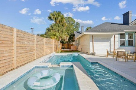 House 4 bedrooms, with jacuzzi