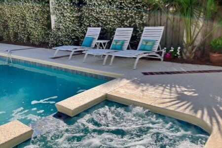 House 4 bedrooms, with jacuzzi