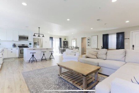 House 4 bedrooms, with jacuzzi