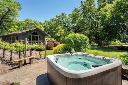 House 1 bedroom, with jacuzzi