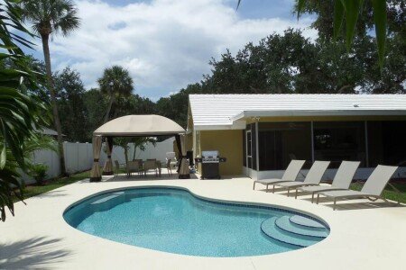 House 3 bedrooms, with pool