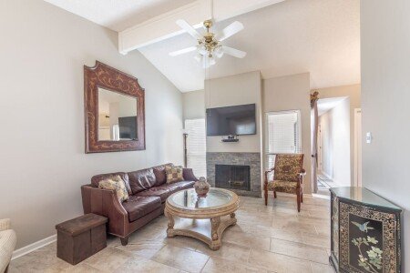 House 2 bedrooms, with pool